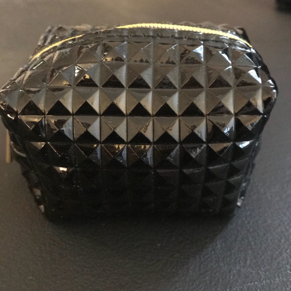 Pinch provisions emergency kit for women